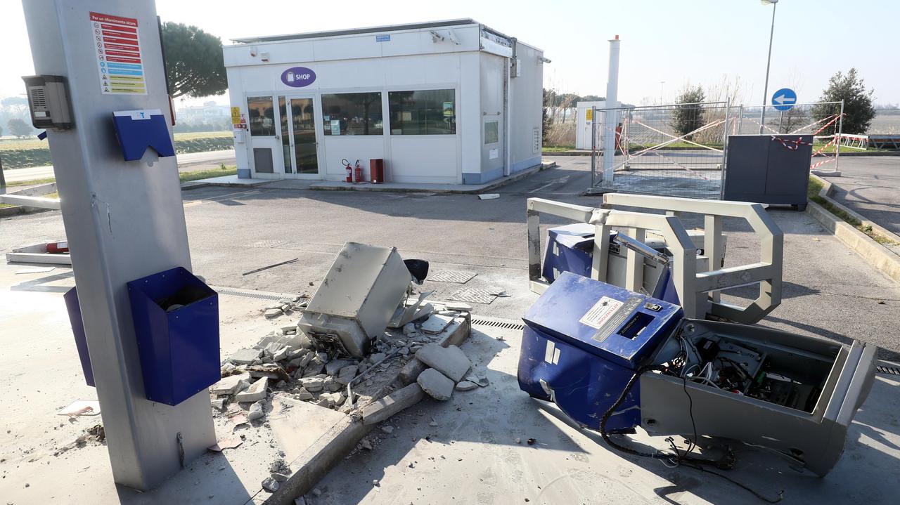 Ferrara, arrestato dai carabinieri l’ultimo membro della banda dei ladri di “bobcat”
