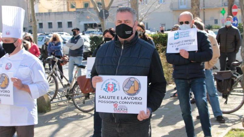 Commercianti in piazza, appello a tutti i cittadini
