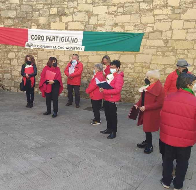 Canti e pannelli celebrativi per il 25 aprile 