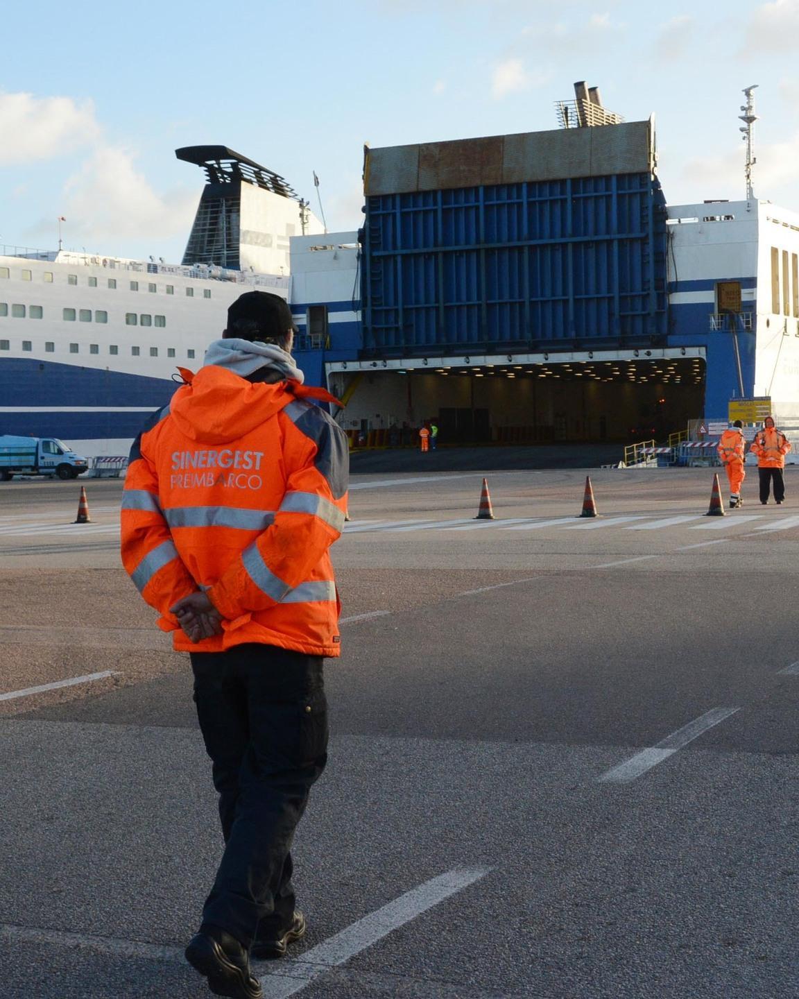 Olbia: crediti Sinergest milionari, bufera sul possibile fallimento di Tirrenia 