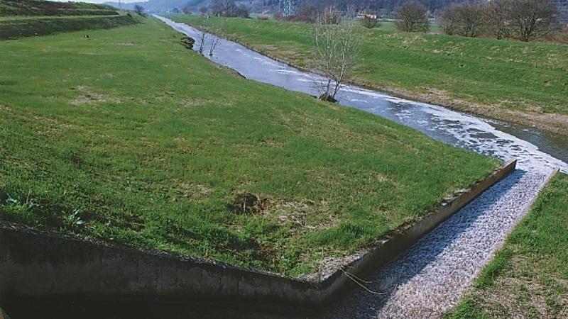 Lo scarico delle acque reflue di Aquarno nel canale Usciana