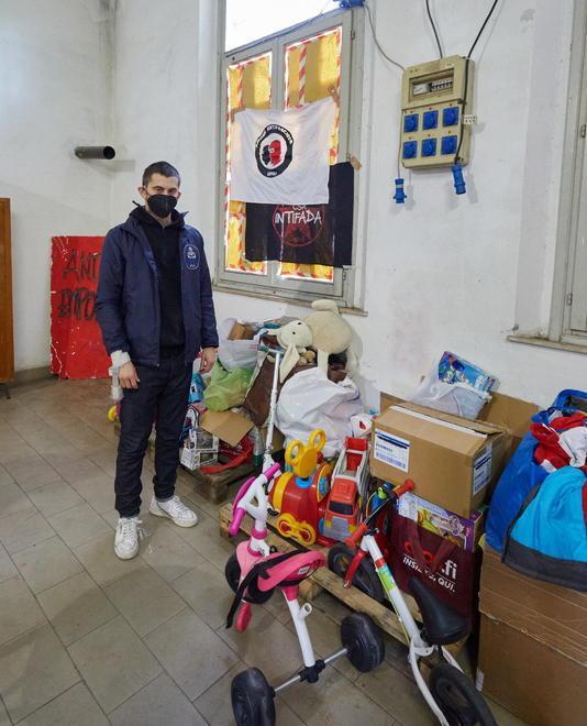 Bambini colpiti dalla crisi parte la raccolta di giocattoli grazie al Csa Intifada 