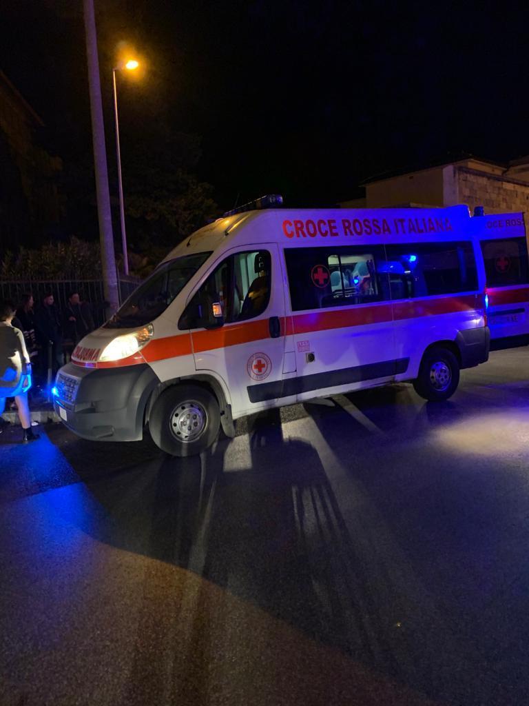 Un'ambulanza della Croce rossa di Livorno (foto d'archivio)