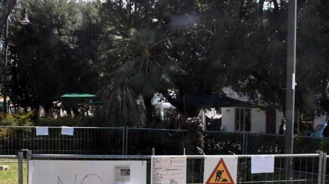 Vespasiani a Marina, il cantiere non riprende Progetto per la piazza