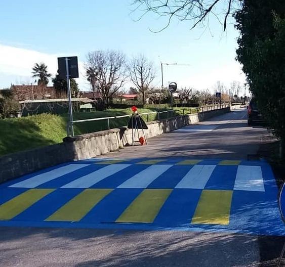 Due attraversamenti rialzati collocati in via Spirito Santo
