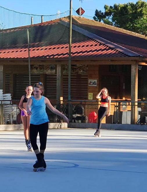 Calcio alla Pista dei Pini I veterani dell’hockey «Pronti a dare una mano»