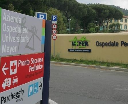 Fuori pericolo il bimbo di otto mesi azzannato dal cane 