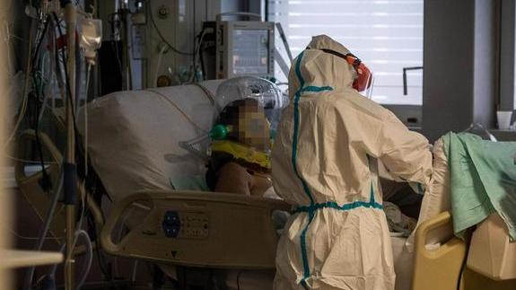 Due morti e 157 nuovi positivi Impennata di pazienti ricoverati