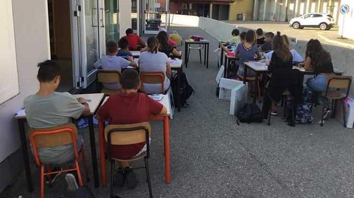 La ricetta del ministro: lezioni anche all’aperto