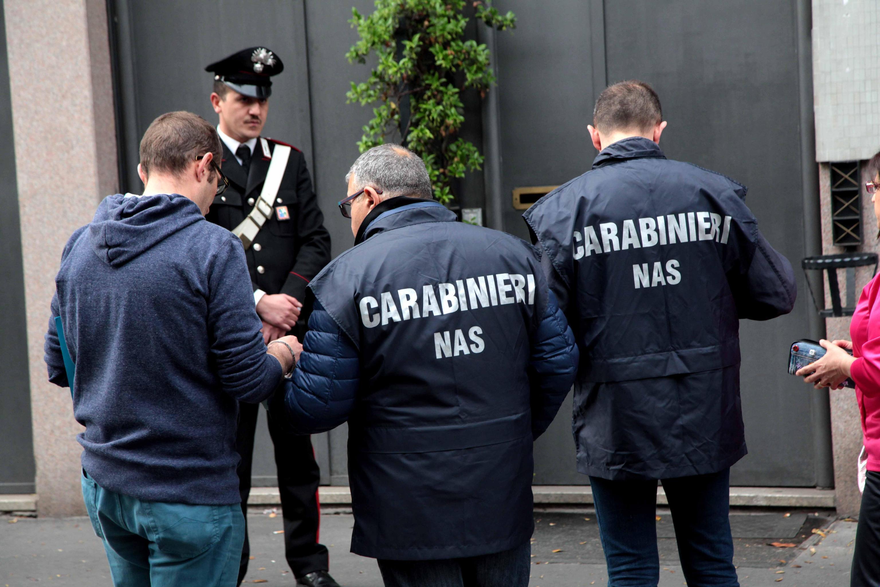 Vendeva olio di cannabis non autorizzato nella sua parafarmacia a Cagliari: segnalato alla Procura