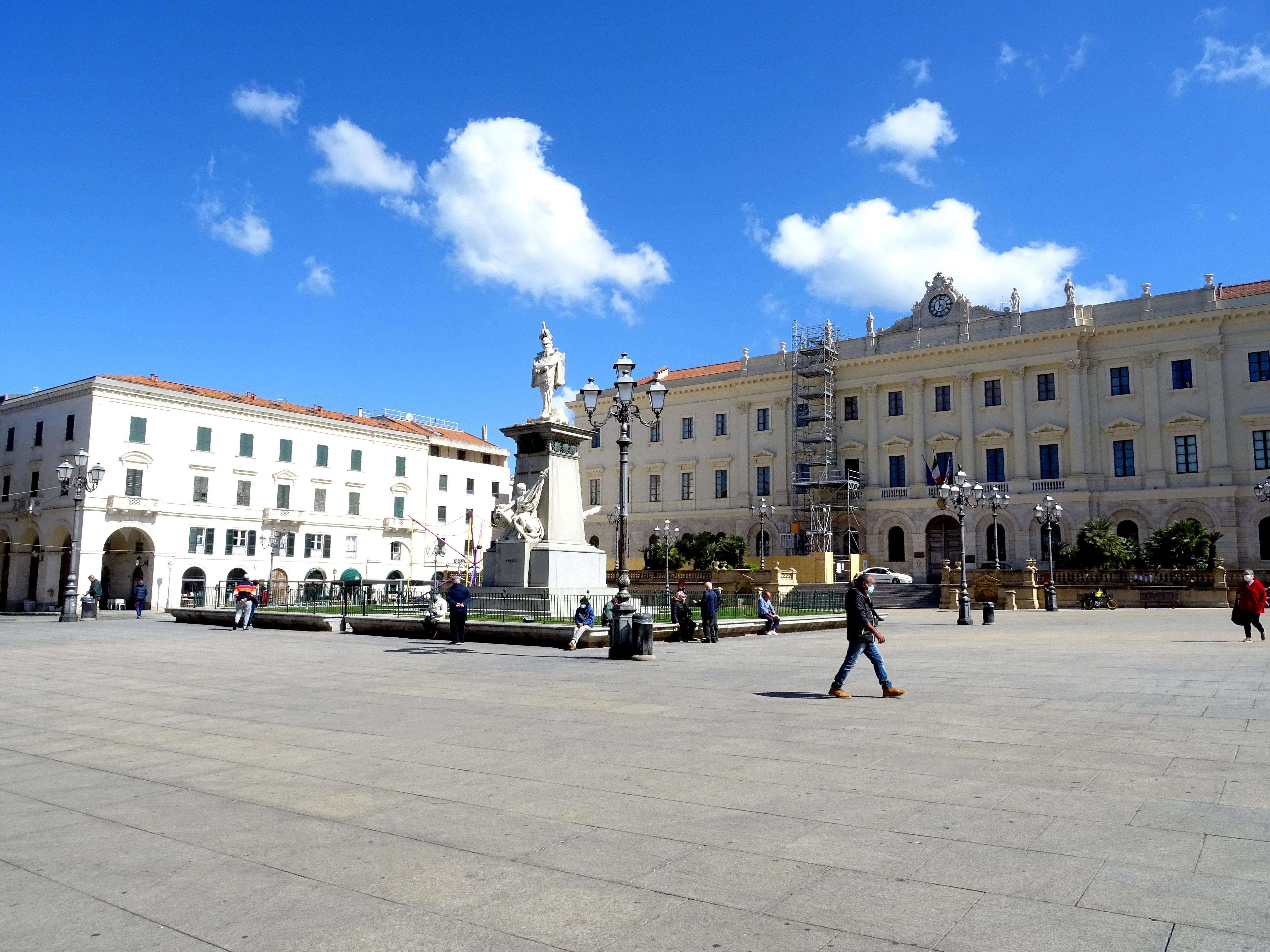 Piazza d'Italia a Sassari