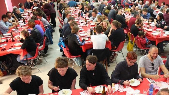 Tornano i cappelletti antifascisti condivisi a distanza