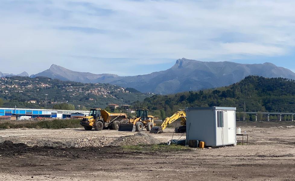 Gruppi politici uniti: «Verifiche e bonifica nel campo a Pioppogatto» 