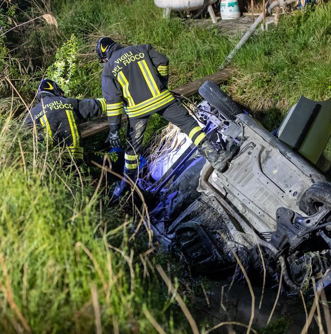 Con l’auto in un canale In troppi drammi un unico denominatore