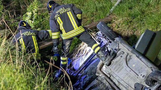 Con l’auto in un canale In troppi drammi un unico denominatore