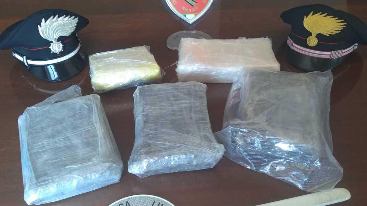 Spaccio di cocaina in Gallura dieci a giudizio e un’assoluzione
