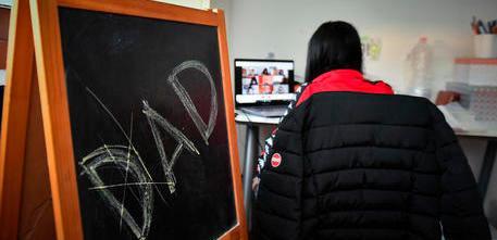 Scuola e Covid: «Dad e zero socialità, i ragazzi sono abbandonati» 