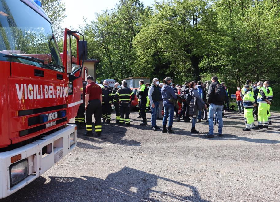 Sassuolo Le ricerche di Alessandro Venturelli tra i calanchi: il drone e 10 cani in campo 