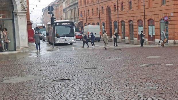 Ferrara. Due mesi di lavori in Largo Castello per nuova la rete idrica