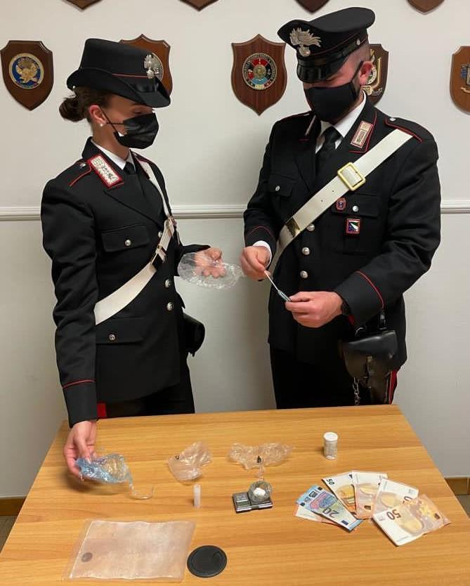 Lido Estensi,  sorpreso con la droga per strada: perquisito e arrestato dai carabinieri