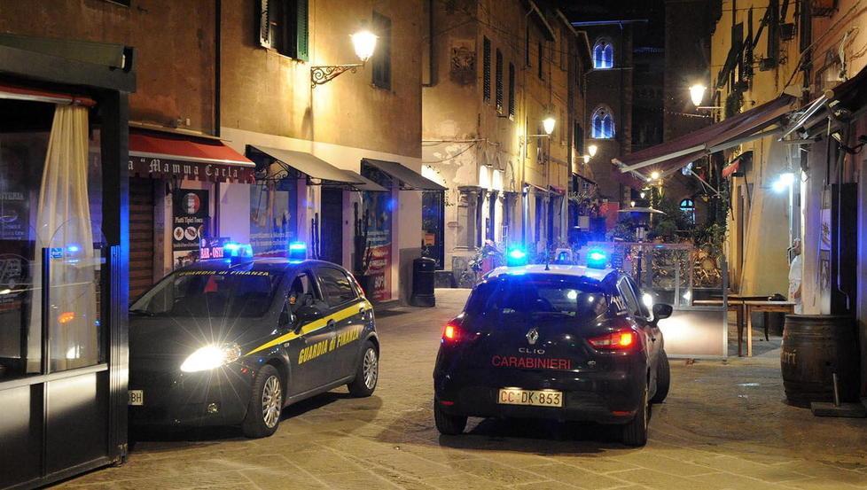 I locali della notte «Il coprifuoco? Facciamo prima a lasciare le chiavi» 