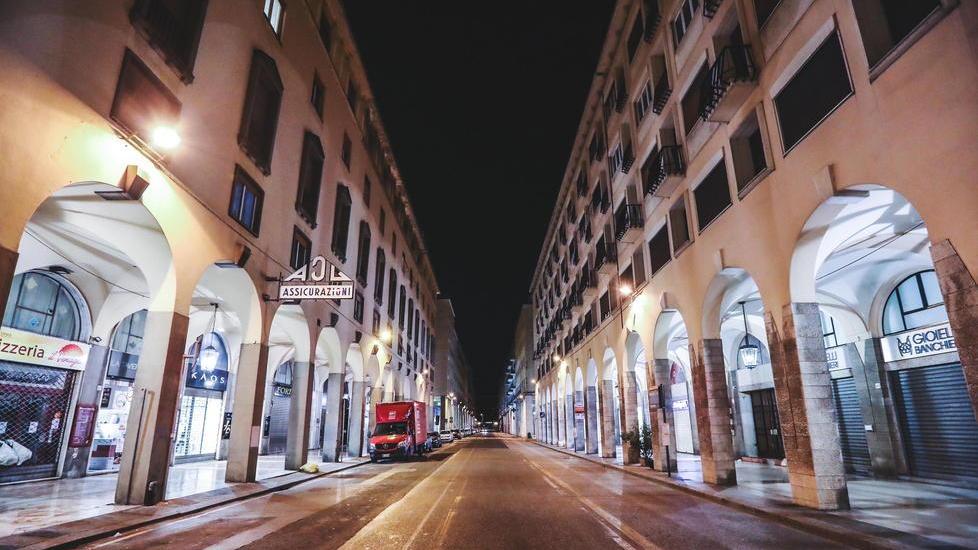 I locali della notte «Col coprifuoco alle 22 uccidono le nostre attività»