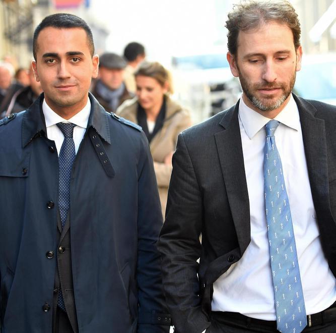 È divorzio fra i Cinque Stelle e Rousseau 