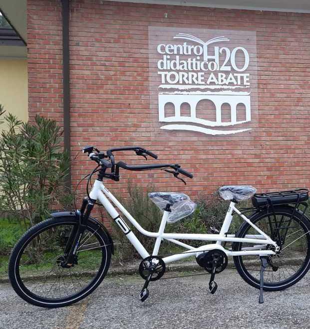 Bosco più accessibile alle persone disabili Arrivate le bici speciali 