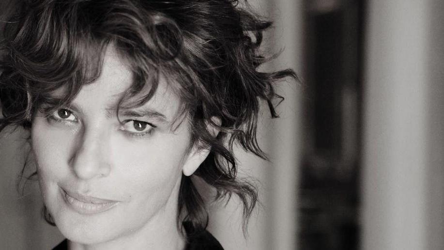 «Un’emozione riadattare un testo per mia mamma, Laura Morante»