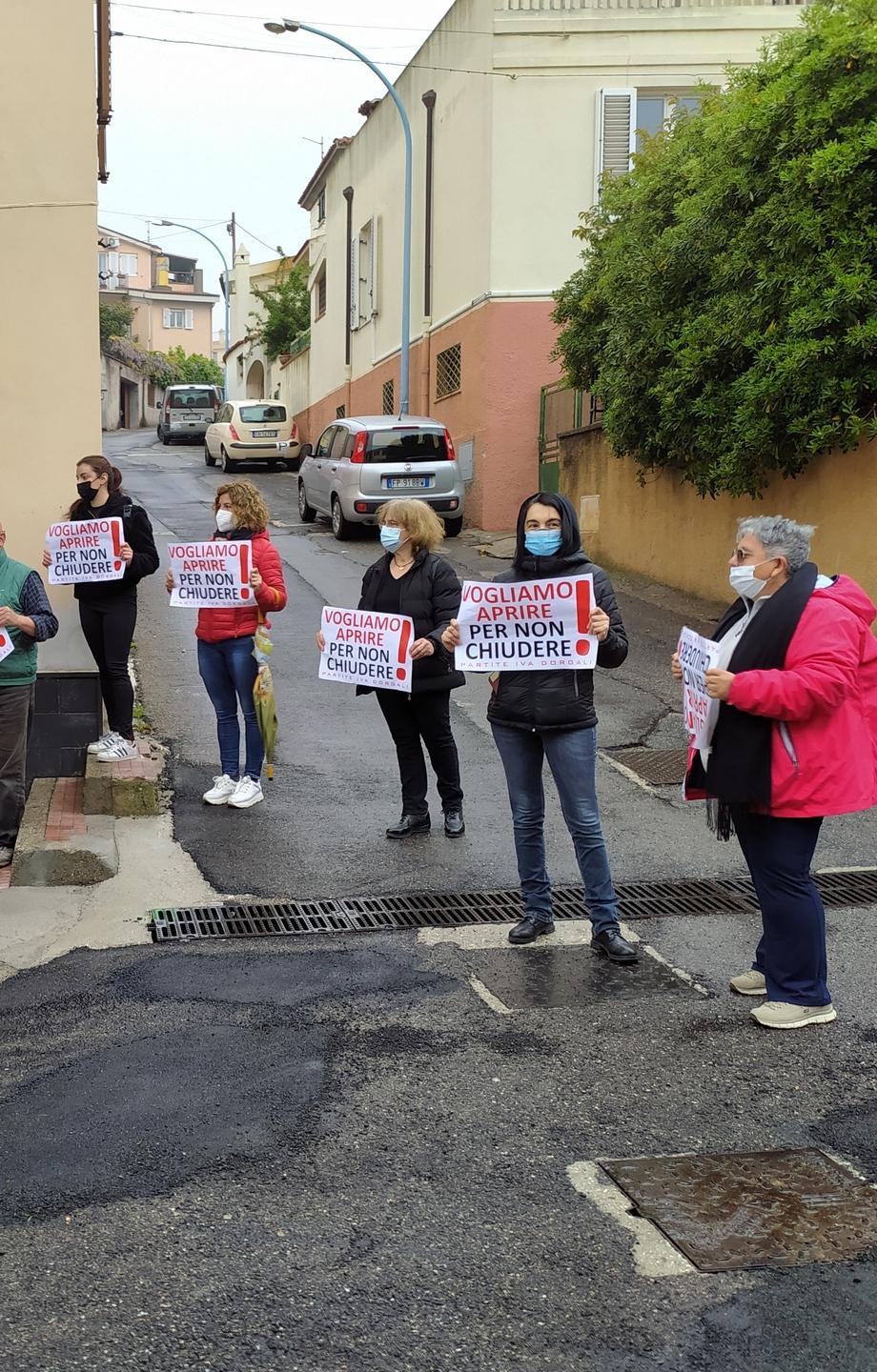 «Il Pd è con gli artigiani e i commercianti» 