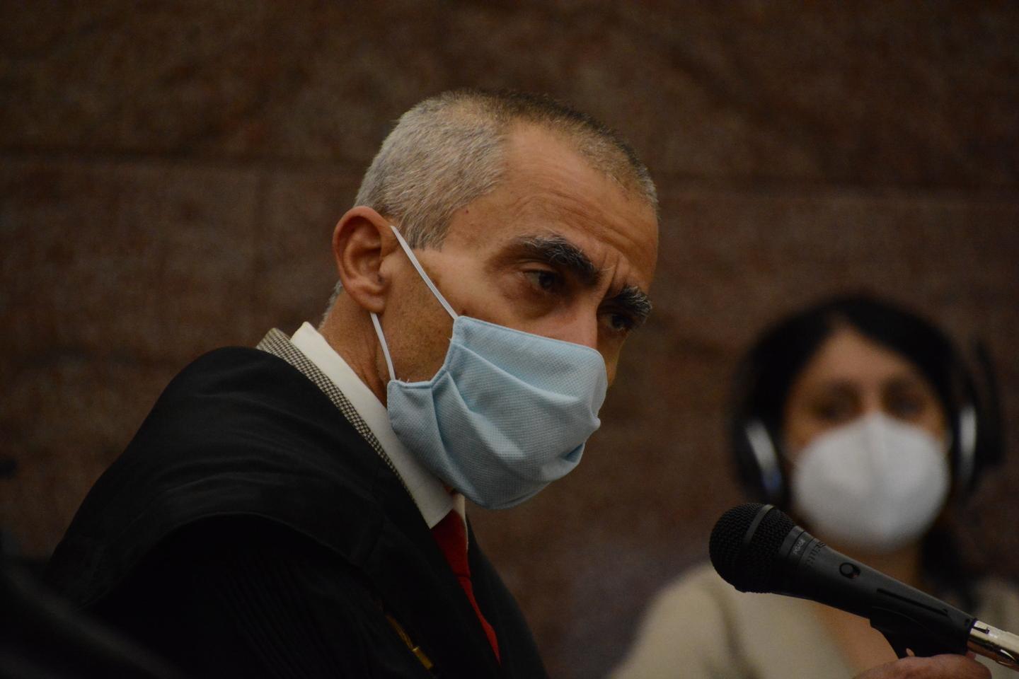 Esercizio abusivo, cadono le accuse per i medici 