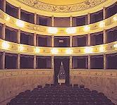 Una foto scattata nel teatro dei Vigilanti di Portoferraio