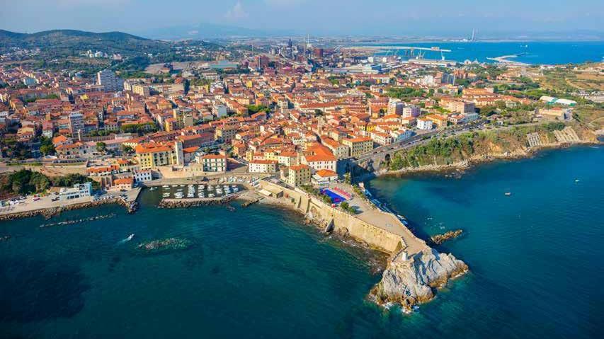 Una visuale di Piombino in una foto di qualche tempo fa
