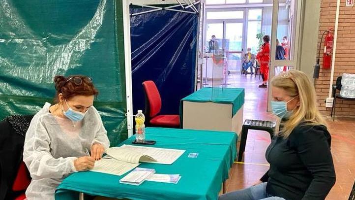 Una delle passate vaccinazioni nella sala della Provincia (foto Gio' Di Stefano)