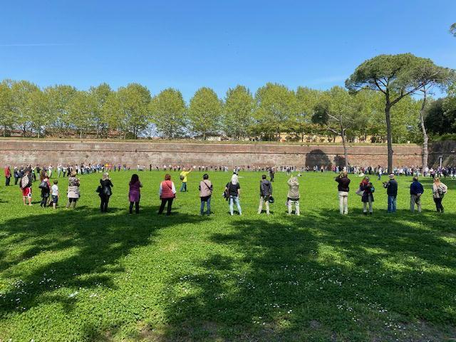 I no mask al campo balilla a Lucca