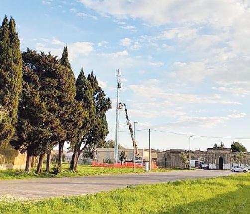 Nuova richiesta di stop per la mega antenna di Cascina