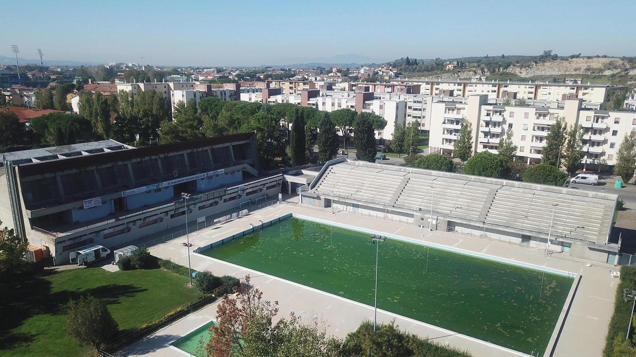 Piscine, rebus riapertura