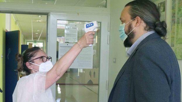 Micheli: «Troppi casi Covid in municipio, vogliamo chiarezza»