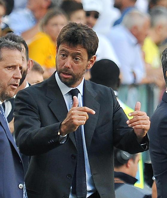 11 club di A chiedono sanzioni per Inter, Milan e Juventus