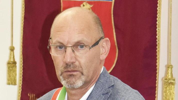 Il sindaco ordina al Demanio di sistemare gli immobili cadenti