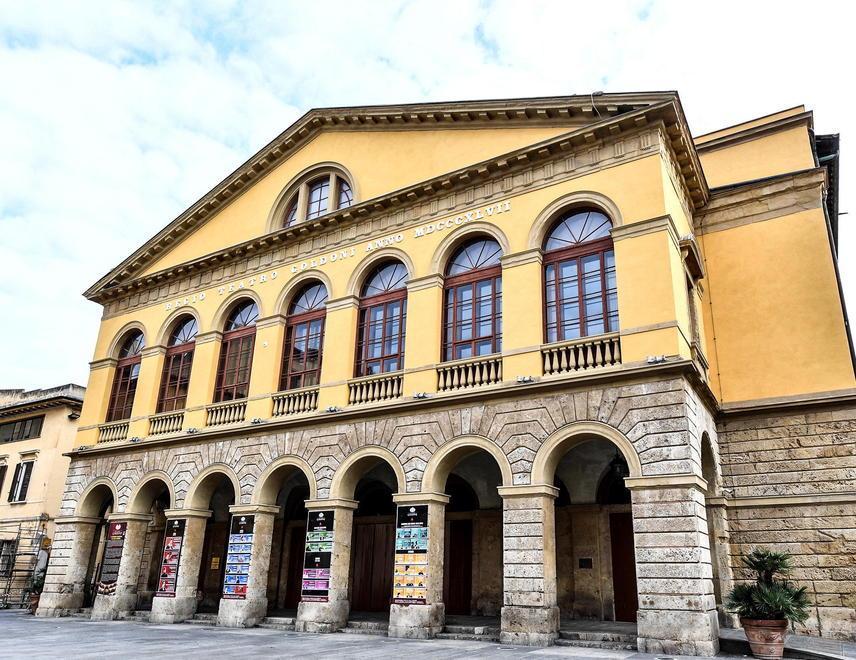 Evviva si torna a teatro e riparte il Goldoni 