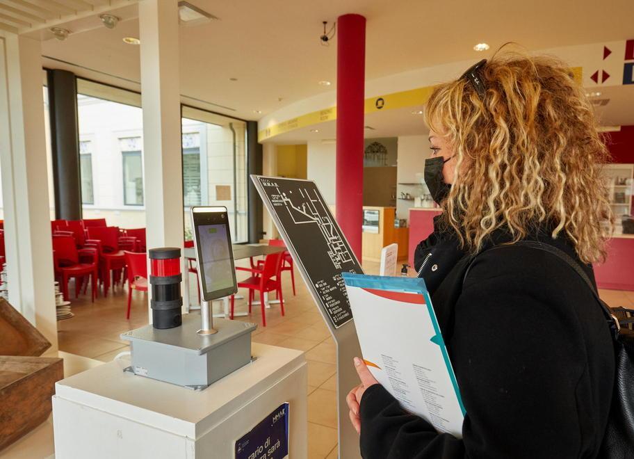 Riparte solo un museo chiusi anche cinema e teatri 