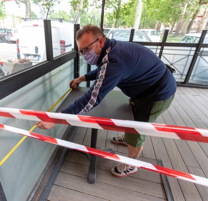 Ristoranti, fervono i lavori per le riaperture da domani