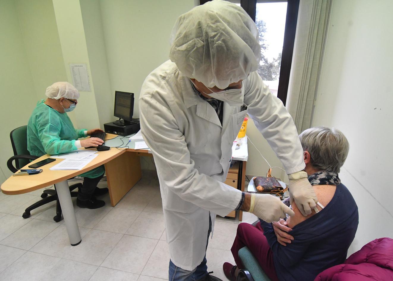 I medici di famiglia: «Ancora esclusi» 