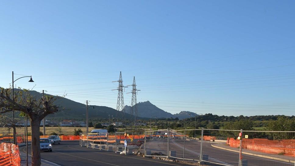 Traffico deviato per costruire una rotatoria