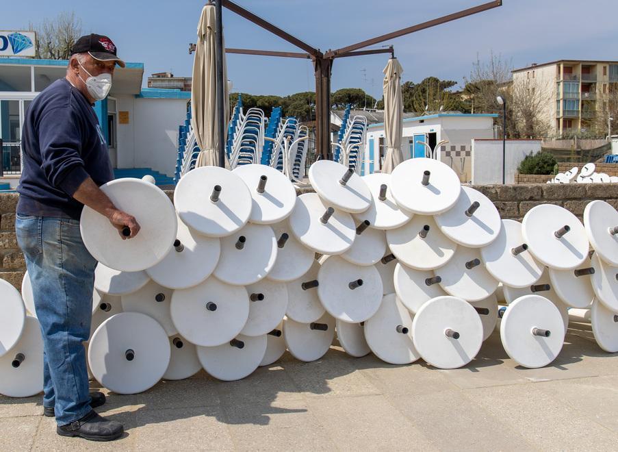 Spiaggia aperta. La stagione ai Lidi comincia oggi con largo anticipo 