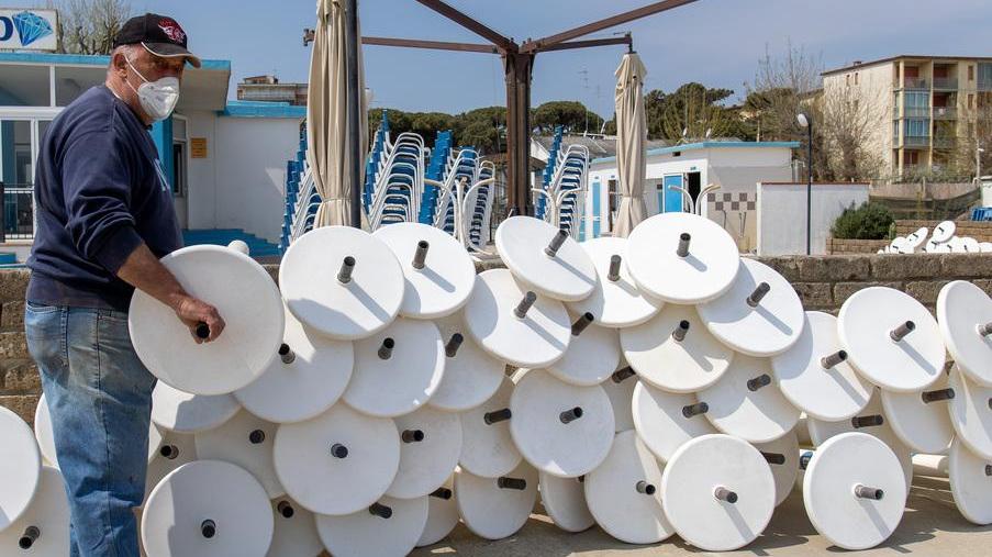 Spiaggia aperta. La stagione ai Lidi comincia oggi con largo anticipo