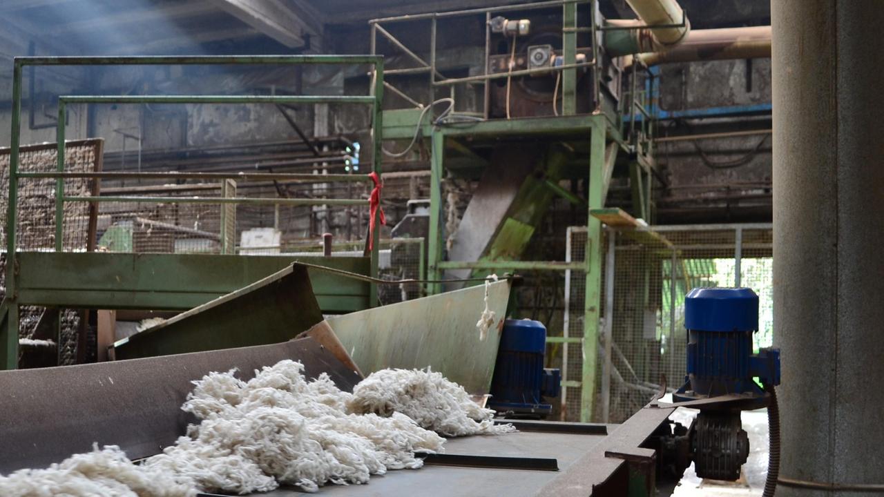 La Carbofin di Vernio in liquidazione: così una fabbrica unica muore di troppa qualità