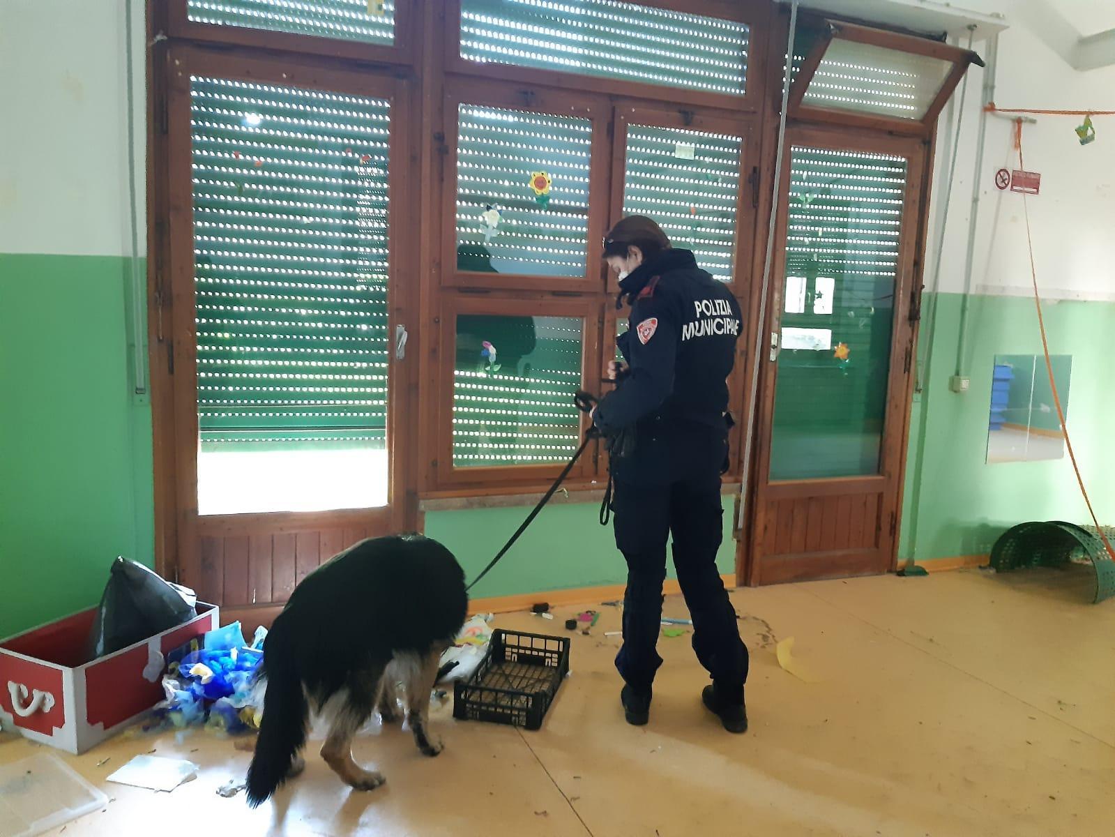 La polizia municipale nell'ex scuola materna