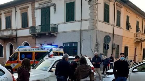 Scontro ad alta velocità in centro a Viareggio